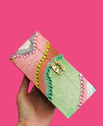 Charger l'image dans la galerie, Stylistic diamond-Boite à bijoux en bois léger-Personnalisée à la main