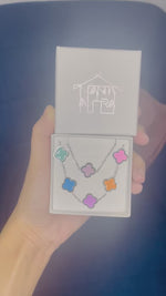 Charger et lire la vidéo dans la visionneuse de la Galerie, Coffret arcantrèfle-collier montaigne+bracelet arcantrèfle-Acier inoxydable

